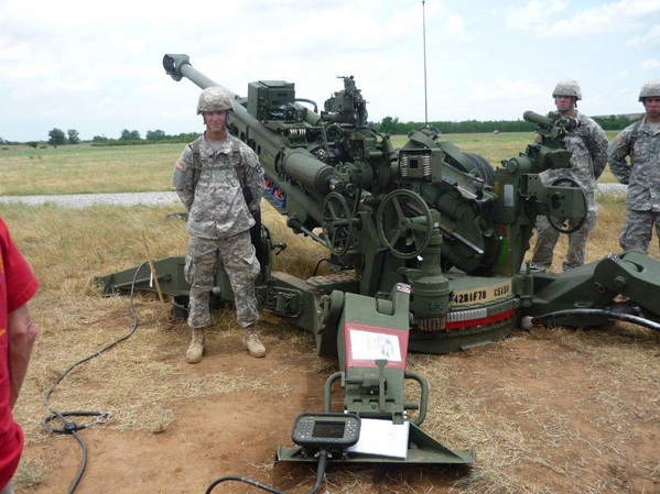 Reunion Photos - Dave Price
Field Firing Demo: the 777 155mm howitzer

