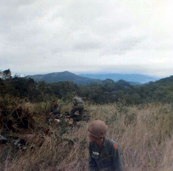 Waiting on guns
Redlegs occupy LZ Tip, Jan 67, while waiting for the guns to arrive.
